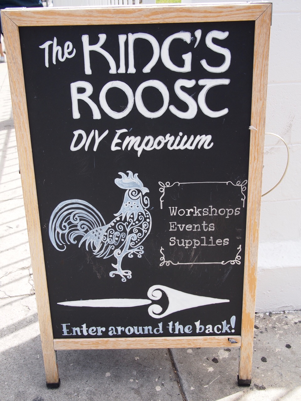 The Kings Roos sign